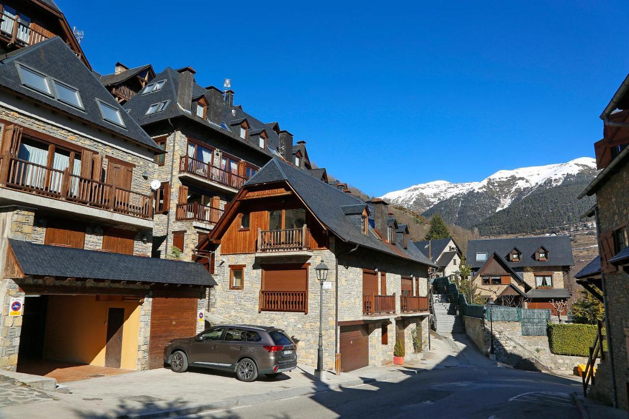 Apartamento La Santeta De Aran Vielha Luaran gambar
